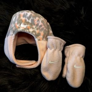 Nike Reversible Toddler Hat and Mitten Set
